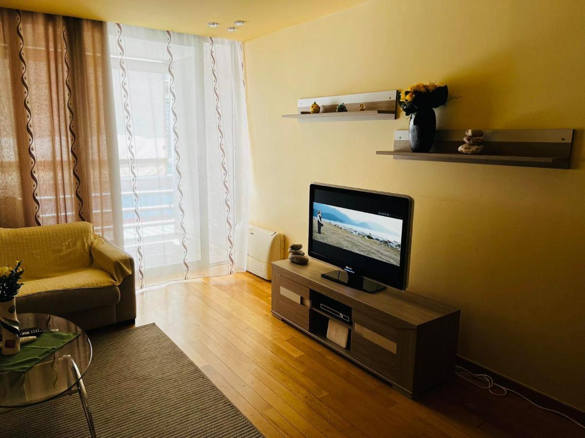 'm&m' Two Bedroom In Center Of Апартаменты *